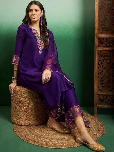 KAARVYA Women Ethnic Motifs Embroidered Regular Thread Work Chanderi Silk Kurta with Patiala & With Dupatta