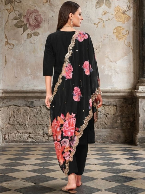 NAVYAAZRI Women Floral Regular Gotta Patti Kurta with Trousers & With Dupatta - Image 4