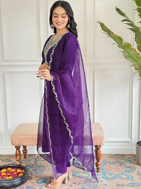 KAARVYA Women Ethnic Motifs Embroidered Regular Thread Work Kurta with Trousers & With Dupatta - Image 3