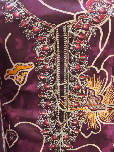 The Weavers Shop Printed Unstitched Dress Material - Image 4