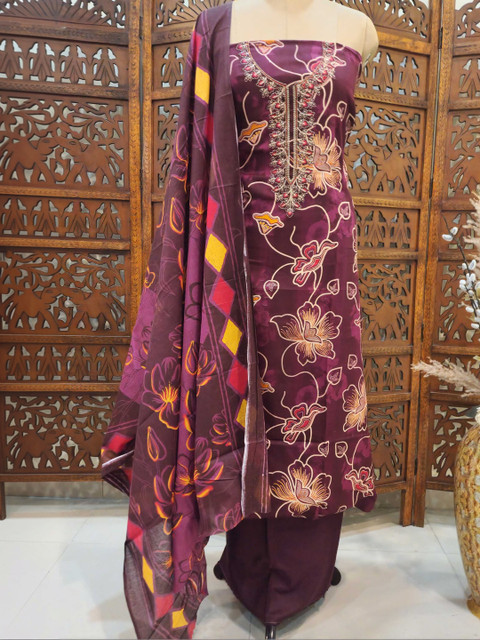 The Weavers Shop Printed Unstitched Dress Material - Image 2