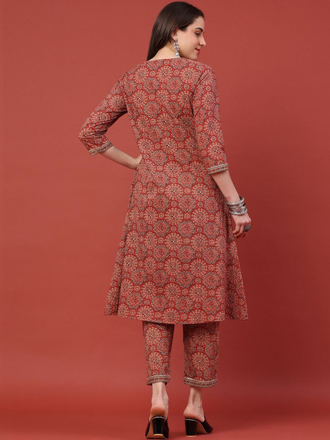 V-Mart Printed Tunic with Trousers - Image 3