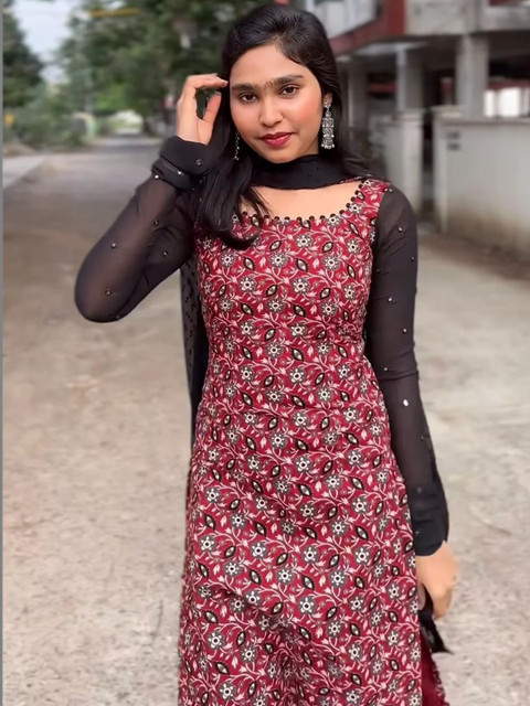 DHARMVILLA FAB Women Ethnic Motifs Printed Regular Kurta With Dupatta