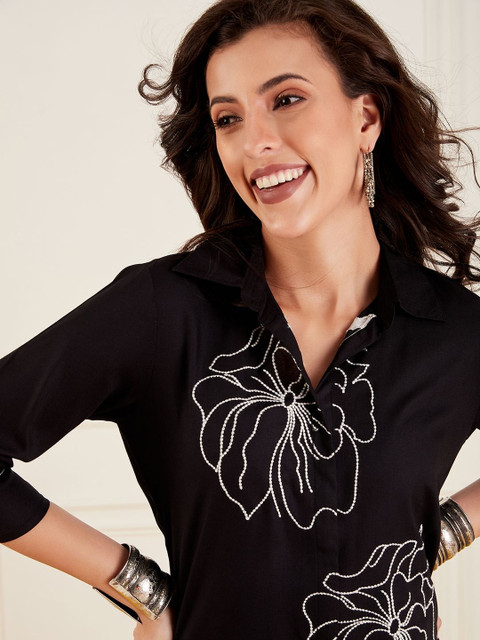 Sangria Embroidered Tunic with Trousers - Image 6