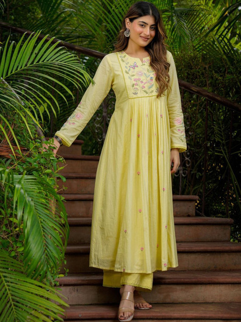 Puretouch Women Floral Embroidered Panelled Thread Work Chanderi Silk Kurta with Trousers & With Dupatta - Image 2