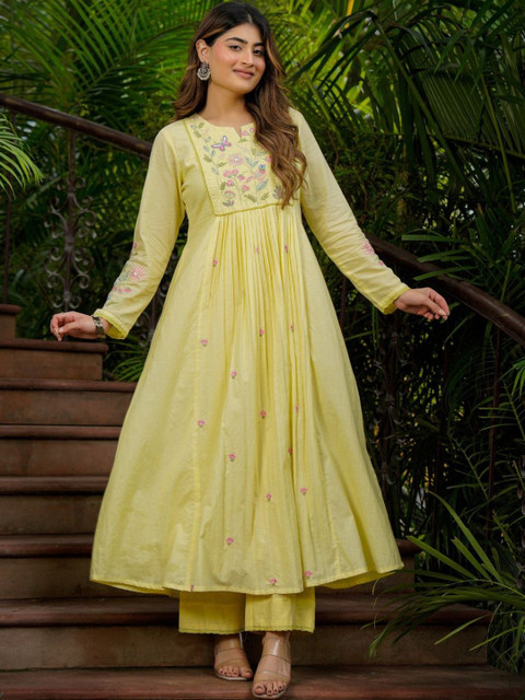 Puretouch Women Floral Embroidered Panelled Thread Work Chanderi Silk Kurta with Trousers & With Dupatta - Image 4