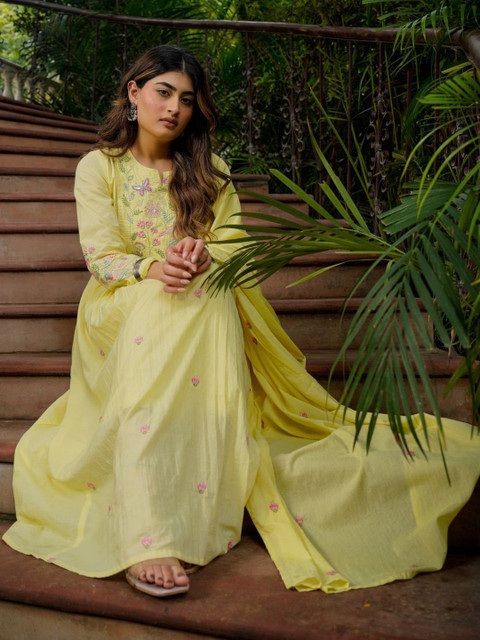 Puretouch Women Floral Embroidered Panelled Thread Work Chanderi Silk Kurta with Trousers & With Dupatta - Image 5