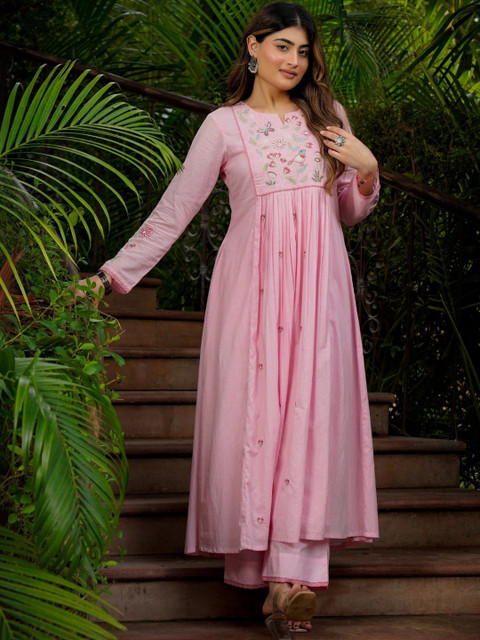 Puretouch Women Floral Embroidered Panelled Thread Work Chanderi Silk Kurta with Trousers & With Dupatta - Image 7