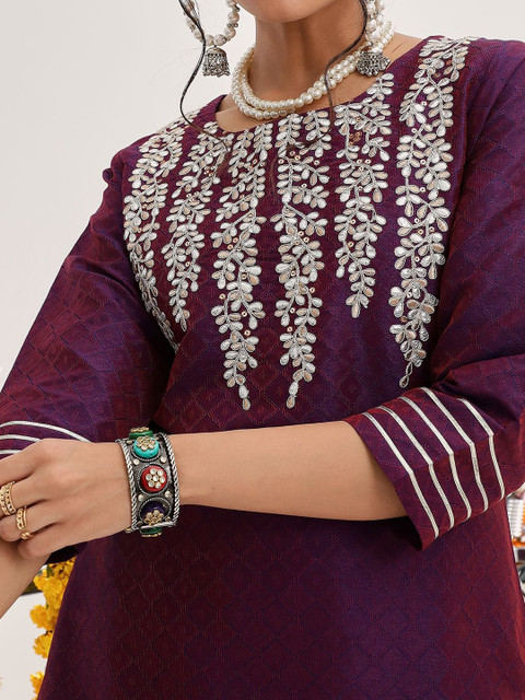 KSUT Women Embroidered Thread Work Jacquard Kurta - Image 5