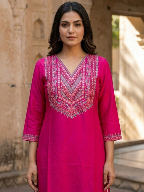 House of Pataudi Embroidered V-Neck Calf Length Straight Kurtas - Image 3