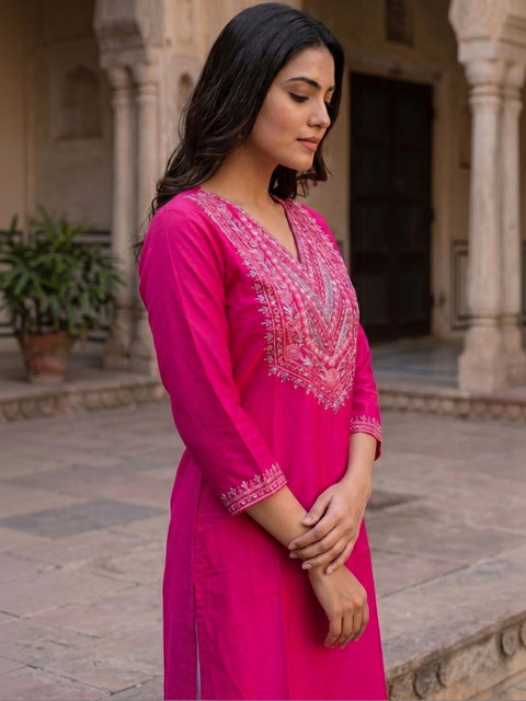 House of Pataudi Embroidered V-Neck Calf Length Straight Kurtas - Image 4