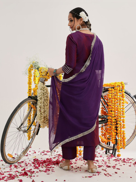 KSUT Women Embroidered Thread Work Jacquard Kurta - Image 3