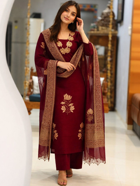 NARI DREAM Women Floral Embroidered Regular Thread Work Kurta with Palazzos & With Dupatta - Image 3