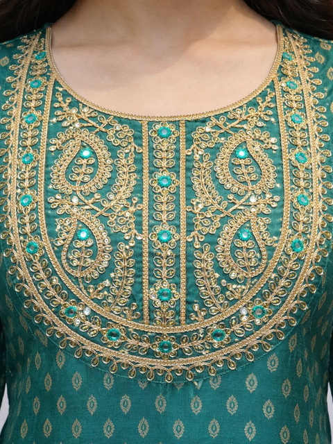 Rangita Women Thread Work Kurta - Image 3