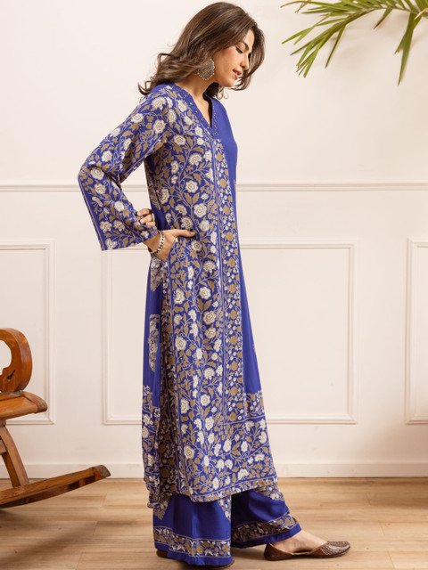 Sangria Printed Viscose Rayon V-Neck Kurta & Palazzos - Image 3