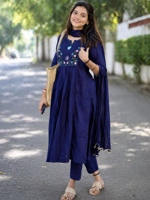 Keitra Women Ethnic Motifs Embroidered Empire Thread Work Kurta with Trousers & With Dupatta - Image 2