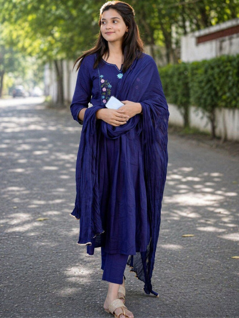 Keitra Women Ethnic Motifs Embroidered Empire Thread Work Kurta with Trousers & With Dupatta - Image 5