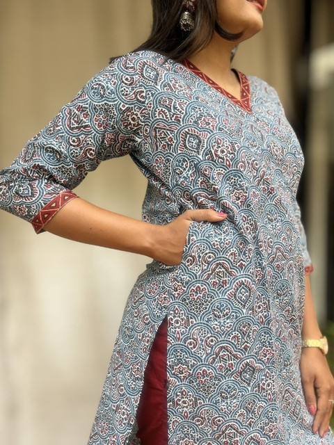 Rivaaj Ethnic Blue Women Ethnic Cotton Straight V Neck Ajrakh Printed Kurta - Image 3