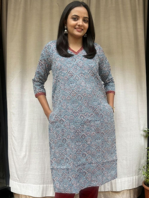 Rivaaj Ethnic Blue Women Ethnic Cotton Straight V Neck Ajrakh Printed Kurta
