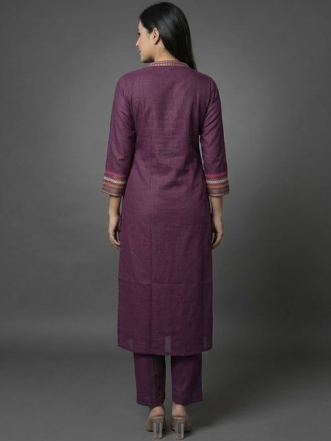 Navibhu Smart Women Ethnic Motifs Embroidered Regular Thread Work Kurta with Trousers - Image 3