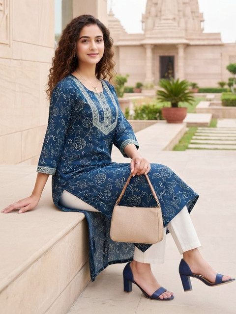 Merira Women Floral Printed Thread Work Indie Prints Kurta - Image 4