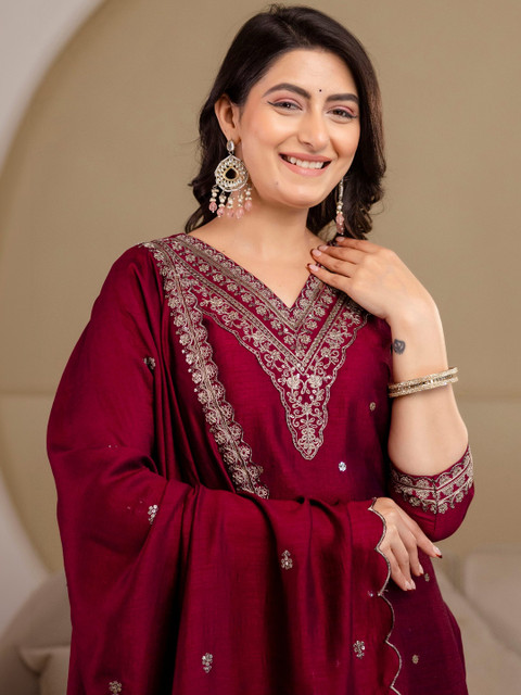 Berrylicious Women Ethnic Motifs Embroidered Regular Thread Work Kurta with Trousers & With Dupatta - Image 2