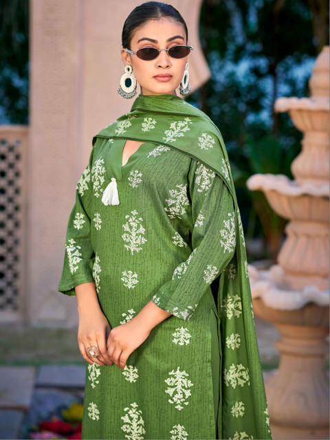 SURUKH Women Floral Printed Regular Gotta Patti Pure Cotton Kurta with Palazzos & With Dupatta - Image 6