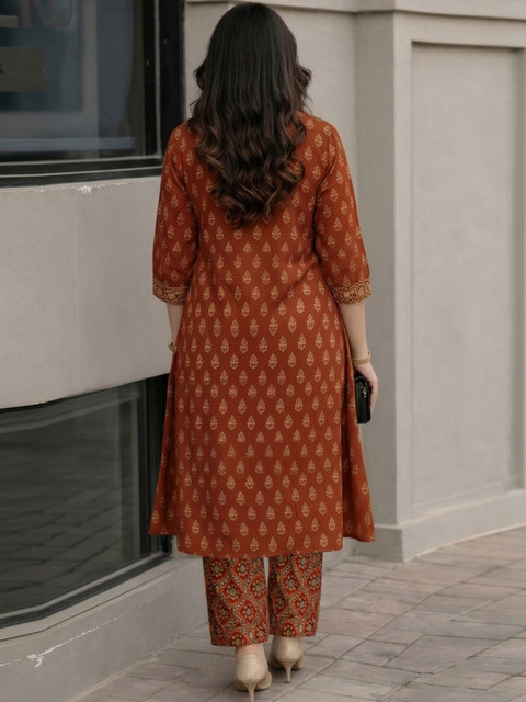 GoSriKi Women Printed Regular Kurta with Trousers - Image 2
