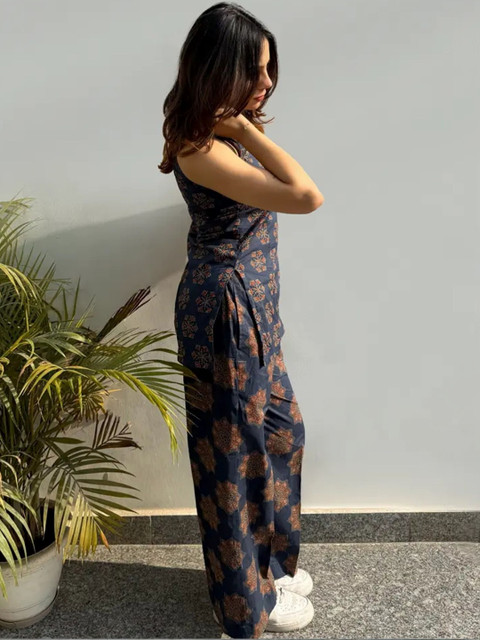 TWINS LADY Printed Top with Palazzos - Image 3