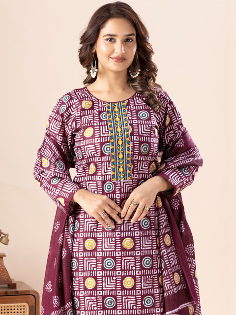 label jash Women Floral Printed Regular Pure Cotton Kurta with Salwar & With Dupatta - Image 3