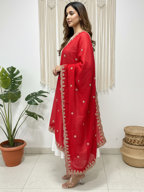Komurr Embroidered Dupatta with Sequinned - Image 3