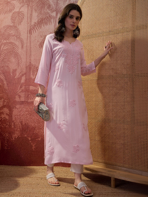 Sangria Embroidered Round Neck Kurta - Image 4