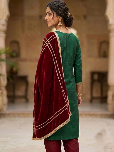 GLOBAL DRESS Embroidered Velvet Blend Dupatta with Thread Work - Image 4