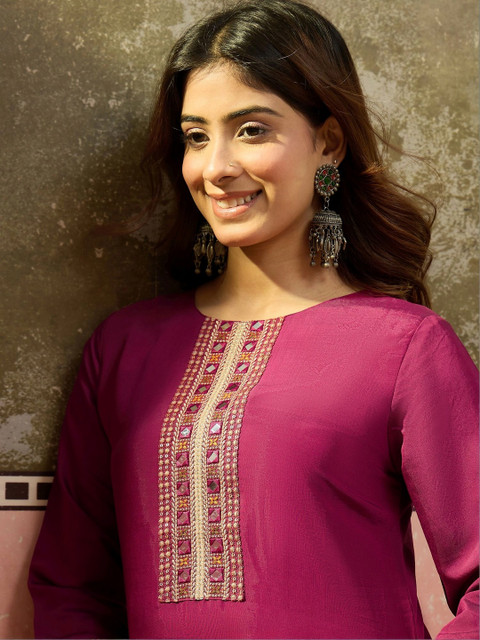 Sangria Women Embroidered Pure Silk Tunic with Trousers - Image 5