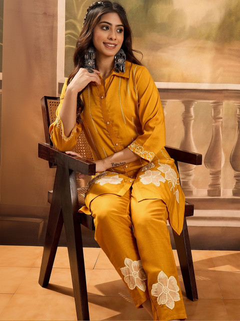 Sangria Embroidered Tunic with Trousers - Image 5