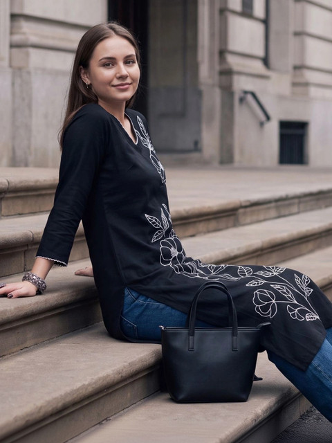 Indo Era Women Floral Embroidered Floral Kurta - Image 4