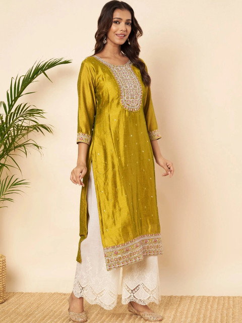 rarethread Women Embellished Thread Work Kurta - Image 6