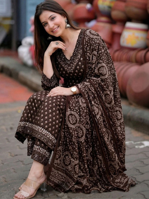 Aaghnya Women Ethnic Motifs Printed Regular Kurta with Trousers & With Dupatta