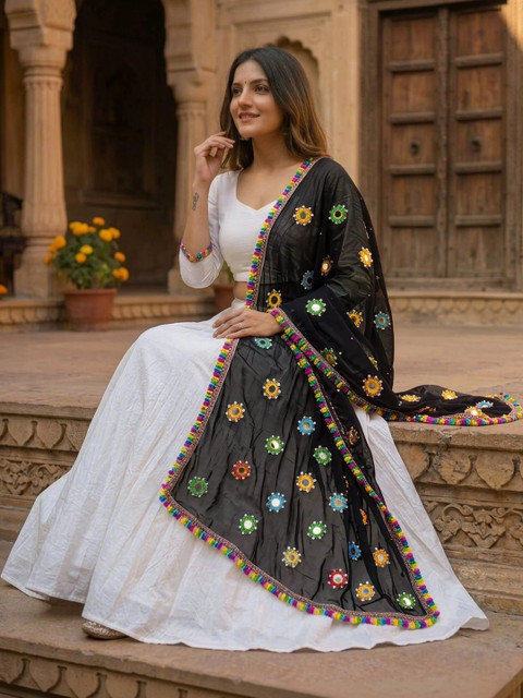 TAMNNA DUPATTA HUB Ethnic Motifs Dupatta with Mirror Work - Image 3