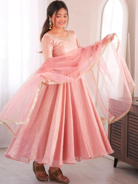 VastraBazaar Women Empire Pure Silk Kurta with Trousers & With Dupatta - Image 3