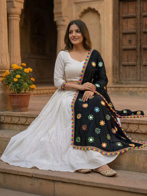 TAMNNA DUPATTA HUB Ethnic Motifs Dupatta with Mirror Work - Image 6