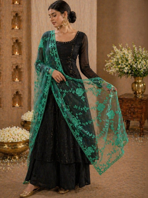 STUTI FASHION Embroidered Dupatta with Thread Work