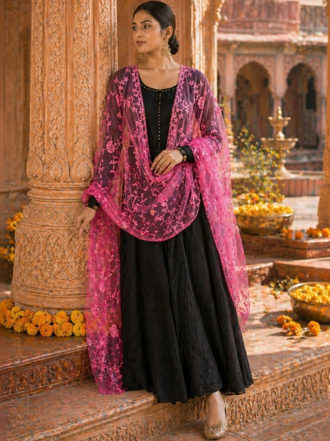 STUTI FASHION Embroidered Dupatta with Thread Work - Image 3