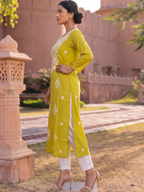 Rangita Women Embroidered Thread Work Kurta - Image 3