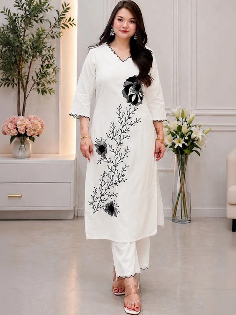 Komurr Embroidered Tunic with Trousers - Image 5