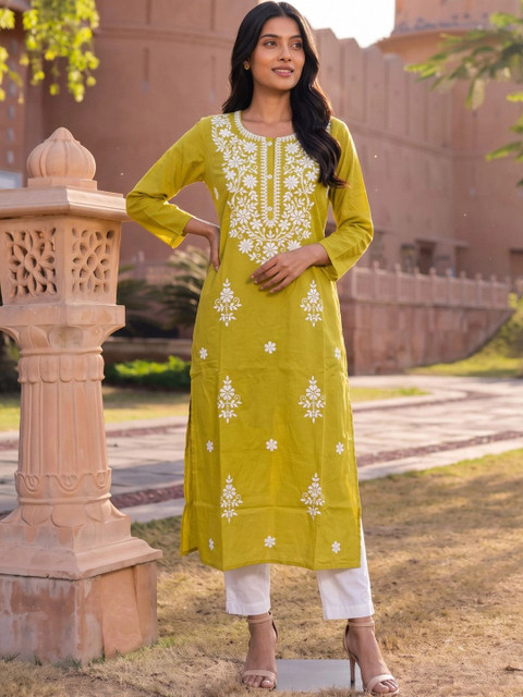 Rangita Women Embroidered Thread Work Kurta