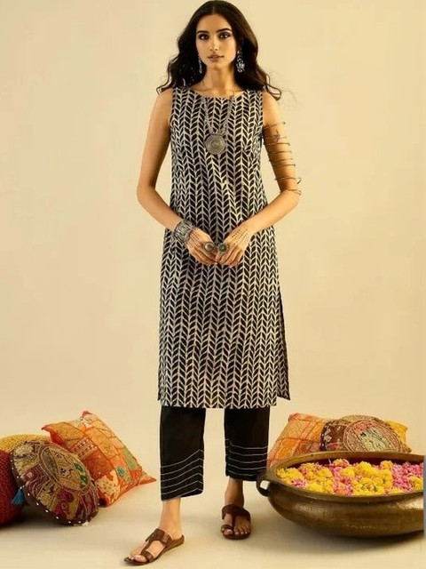 Sangria Women Kurta - Image 2