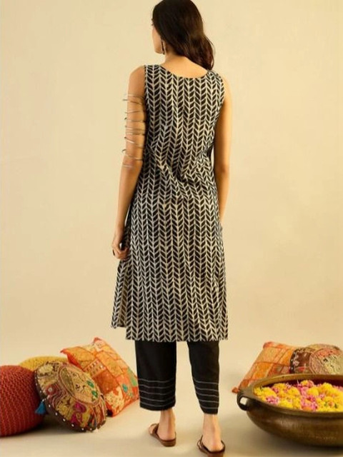 Sangria Women Kurta - Image 4