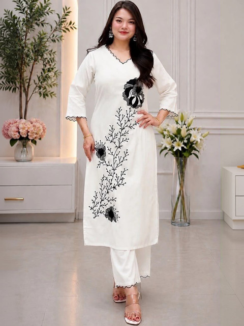 Komurr Embroidered Tunic with Trousers