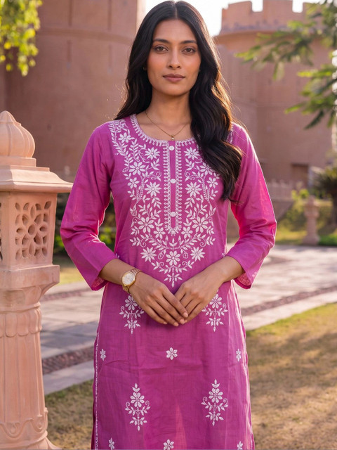 Rangita Women Floral Embroidered Thread Work Kurta - Image 5